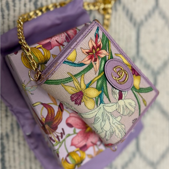 SOLD GUCCI Limited Edition Lavender Floral Feminine Wallet - Picture 9 of 16